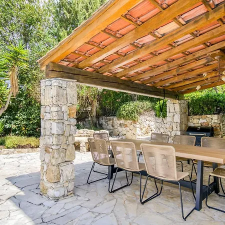 Inti - Piscine, Jardin Prive & Barbecue فيلة