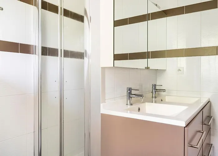 Villa Inti - piscine, jardin privé&barbecue * Antibes